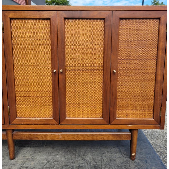 1960s 1964 Merton Gershun for American of Martinsville Lowboy Walnut 6-Drawer Dresser With Mirror and Cane Doors For Sale - Image 5 of 9