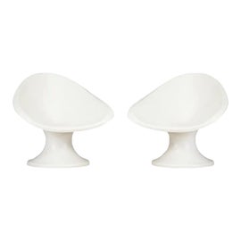 Example of Mid-Century Modern Accent Chairs