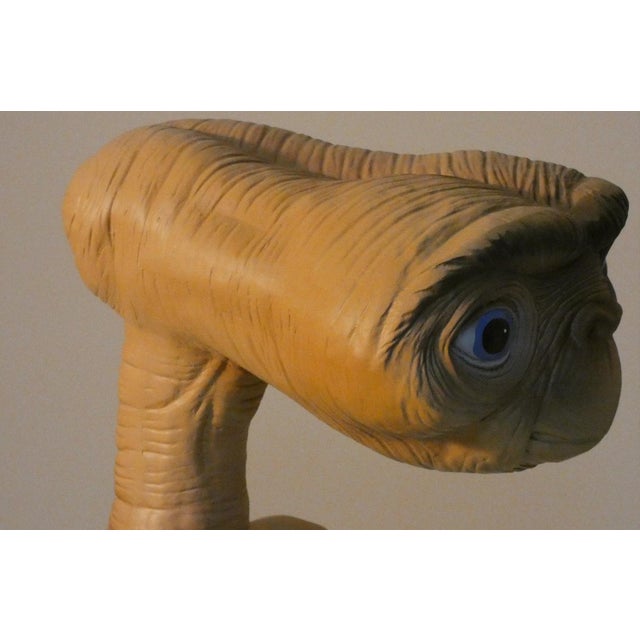 E.T. big Three-Dimensional Statue in Resin and Enamel, 1990s For Sale - Image 6 of 17
