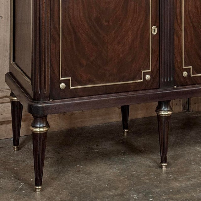 Auburn 19th Century French Louis XVI Mahogany Buffet With Carrara Marble Top For Sale - Image 8 of 18