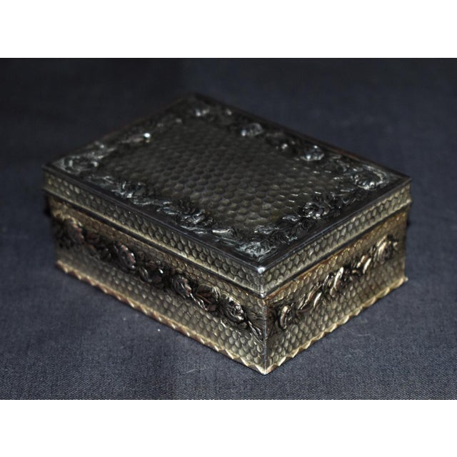 Vintage Silver Plate Trinket Jewelry Box Ornate Rose Floral Honeycomb Casket For Sale In Philadelphia - Image 6 of 14