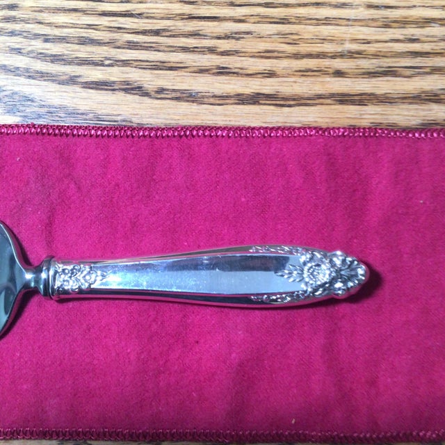 Prelude" Silver Cake Server by International and Oneida Sterling Silver Handle Cake Knife - 2 Piece For Sale - Image 9 of 13