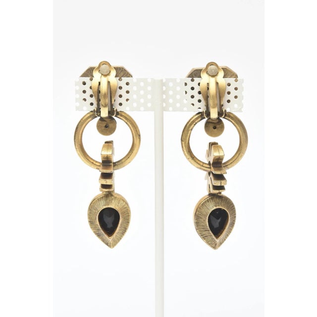 1980s Vintage Black Glass and Gold Plated and Hammered Dangler Clip on Earrings 1980's Pair Of For Sale - Image 5 of 8