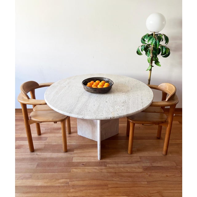 Postmodern 1970s Cream Off White Round Travertine Dining Table, Pedestal Base For Sale - Image 4 of 11