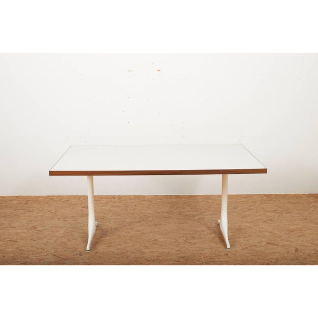 Mid-Century Modern Model 5559 Pedestal Series Dining Table in White Coated Cast Aluminum and Resin with Walnut by George Nelson & Associates for Herman Miller, 1960 For Sale - Image 3 of 14