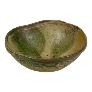Vintage Round Asian Dish With Flower Design in Avocado Green, Signed For Sale