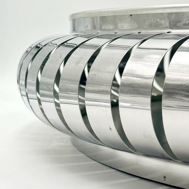 1970s Space Age Chrome Mirror with Integrated Lighting, Italy, 1970s For Sale - Image 5 of 15