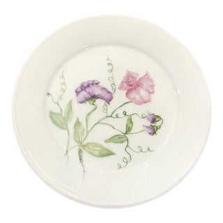 Vintage Hand-Painted Sweet Pea Porcelain Dish – Floral Cabinet Plate For Sale