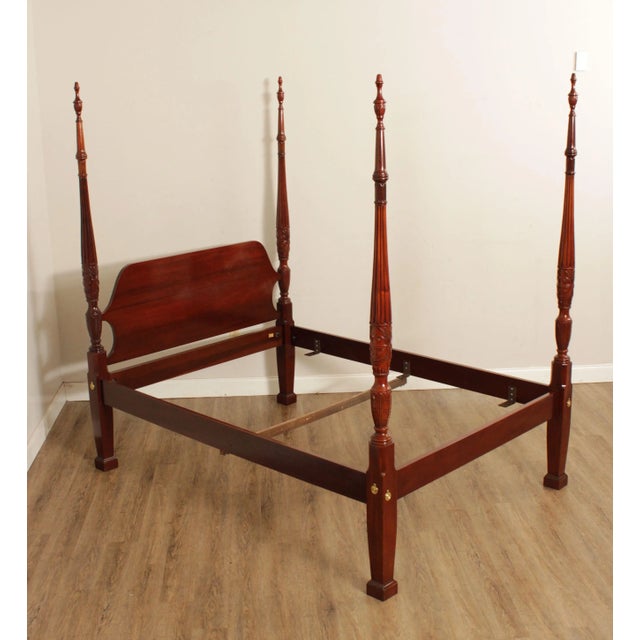 High Quality American Made Carved Mahogany Queen Size Bed Frame with Rice Carved Posts