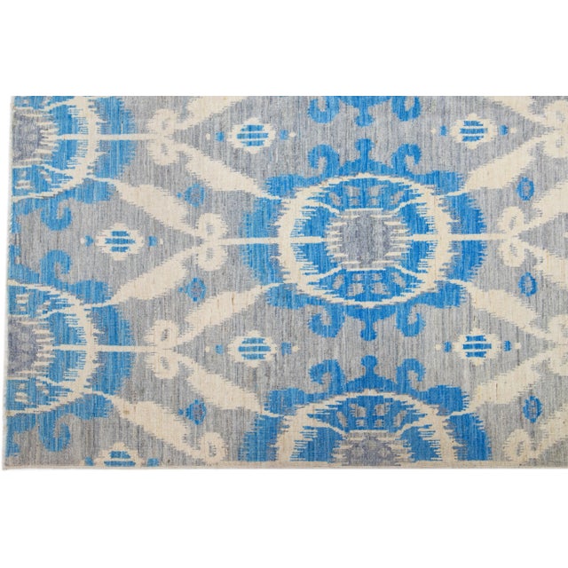 2020s Modern Ikat Gray Wool & Silk Rug With Allover Pattern For Sale - Image 4 of 7