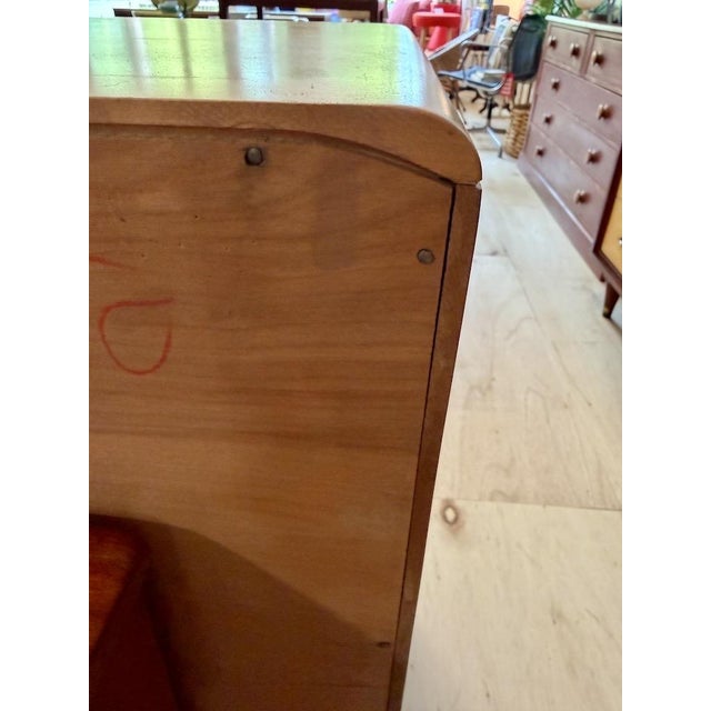 Heywood Wakefield ‘Encore’ Double Dresser Model M524 For Sale - Image 9 of 16