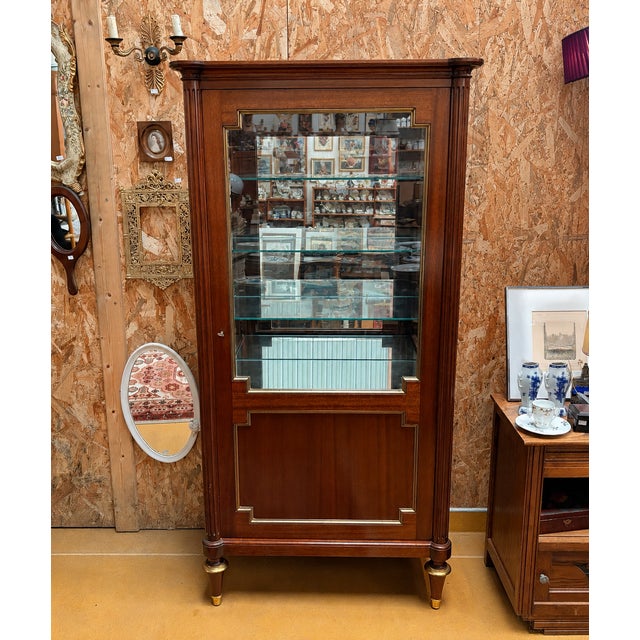 French Neoclassical Brass and Glass Display Cabinet in Mahogany by Maurice Hirsch, 1972 For Sale - Image 13 of 13