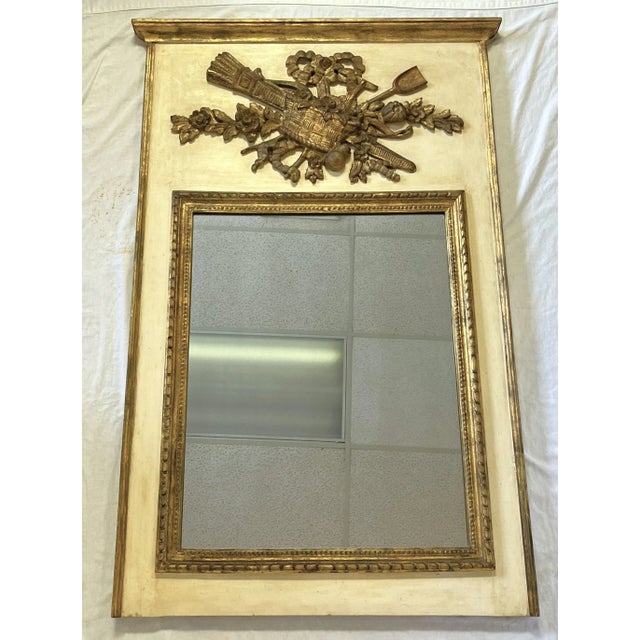 Mediterranean Early 1900's Gilt Wood Trumeau Mirror With Floral Basket Relief Made in Italy For Sale - Image 3 of 13