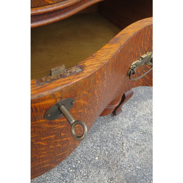 Wood Southern Furniture Early 1900s Tiger Oak Large Tall Serpentine Gentleman’s Chest With Mirror 5982 For Sale - Image 7 of 18