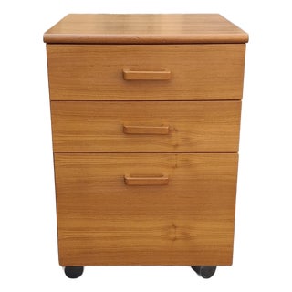Late 20th Century Scandinavian Modern Teak Three-Drawer Rolling Filing Cabinet For Sale
