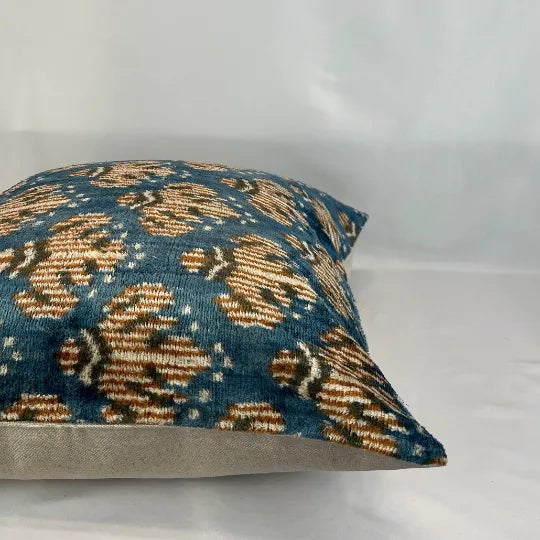 Turkish Modern Blue Multicolor Velvet Silk Ikat Pillow Cover For Sale - Image 4 of 5