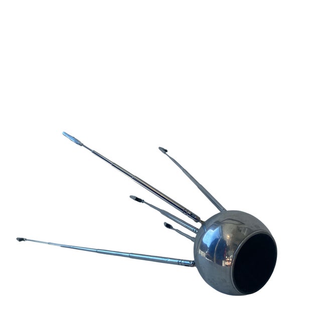 Mid-Century Modern Vintage Chrome Sputnik Memo/Card/Picture Holder Sculpture, Mid-Century Modern Desk Organizer For Sale - Image 3 of 3