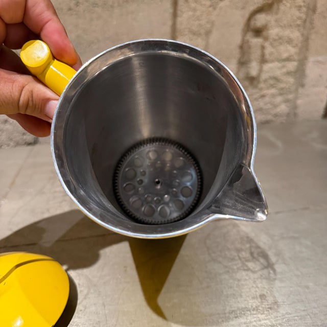 Frieling Double-Walled Stainless Steel French Press Coffee Maker Sunshine Yellow For Sale - Image 9 of 12