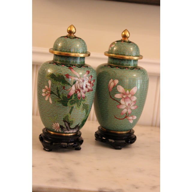 VTG Pair of Chinese Cloisonne Urn Vases in Gorgeous Green For Sale - Image 10 of 10