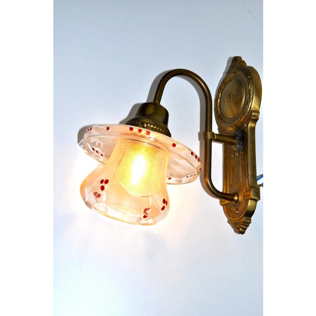 incorporated two pieces of glass with red dots Up to 250V (Europe/UK Standard).The wiring of this item may be original and...