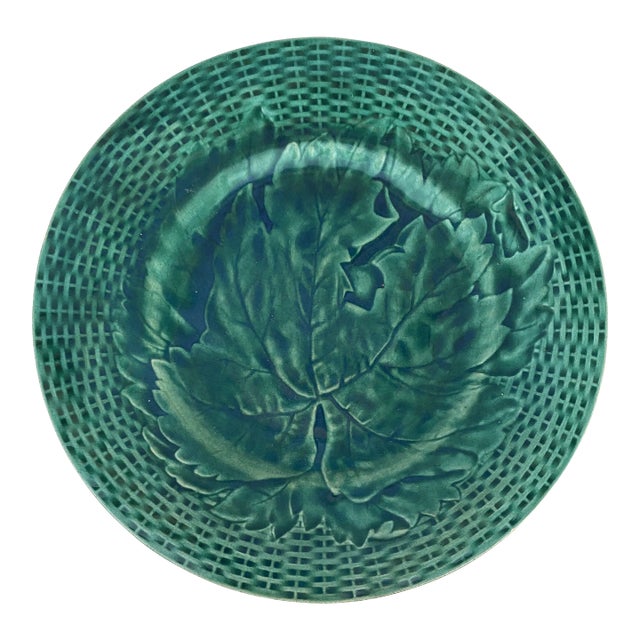 Green Majolica Leaves Plate, Circa 1890 For Sale