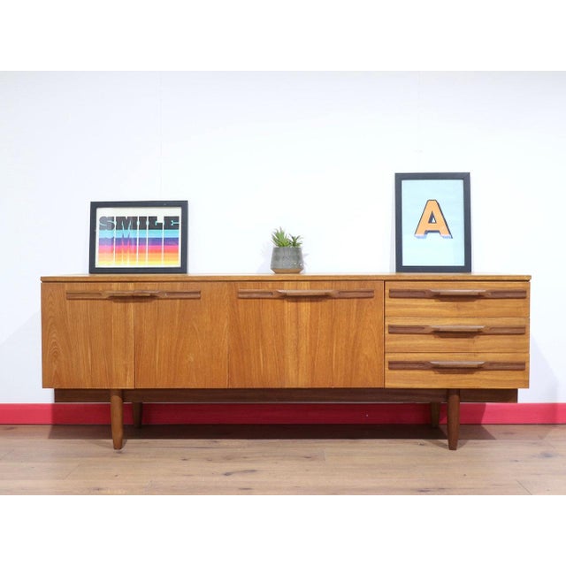 Brown Mid Century Modern Vintage Teak Sideboard Credenza in the Style of Stonehill Danish Style For Sale - Image 8 of 15