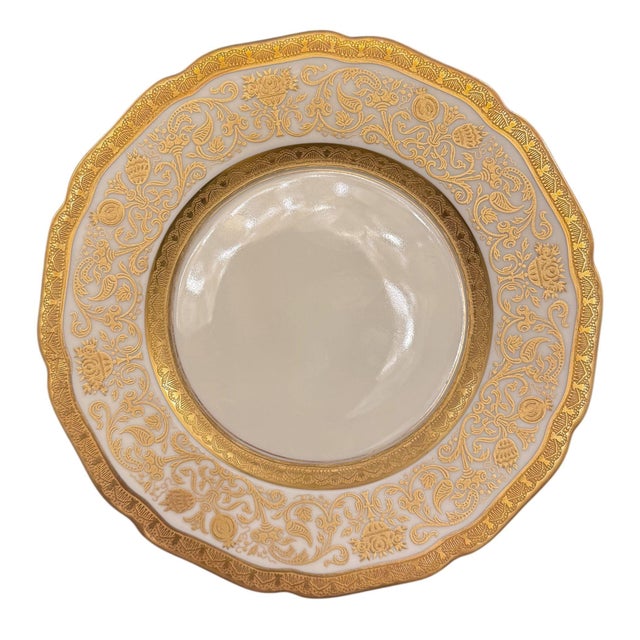 American Early 20th Century Black Knight Hohenberg Bavaria “Eldorado” 72-Piece Porcelain Service for 12 For Sale - Image 3 of 10