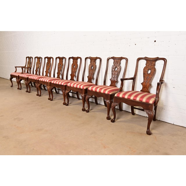 English Henredon Chippendale Carved Mahogany Dining Chairs, Set of Eight For Sale - Image 3 of 13