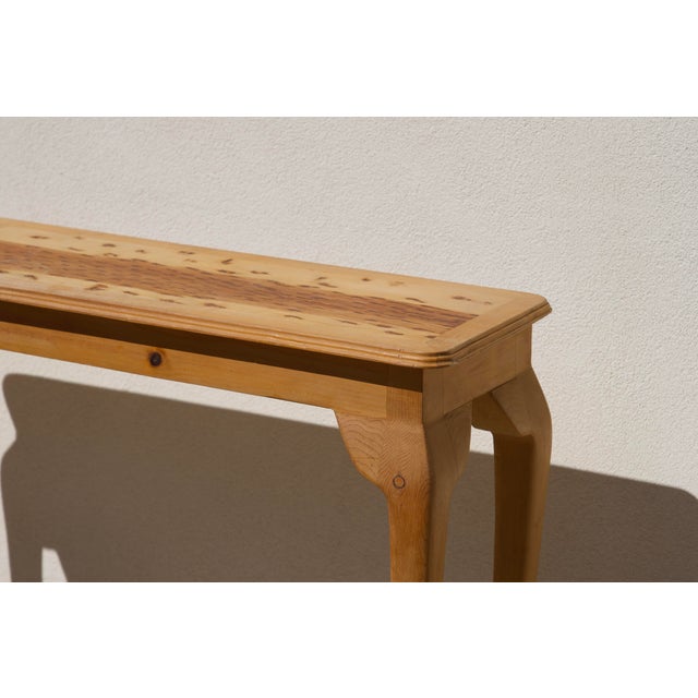 1980s Handcrafted Queen Anne Sofa Table, Fire-Figured Sugar Pine Top For Sale - Image 11 of 14
