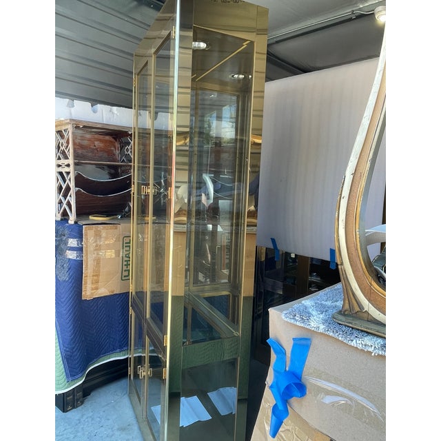 1970s Mid Century Attribution MasterCraft Brass Clad Vitrine #2 For Sale - Image 5 of 17