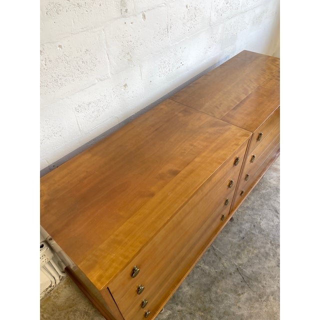 Mid-Century Modern Mid Century Modern Dresser or Chest For Sale - Image 3 of 13