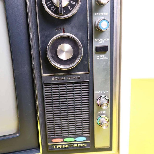 Trinitron KV-1310E Television from Sony For Sale - Image 3 of 11