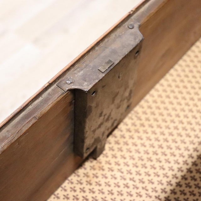 Antique 18th Century Walnut Chest of Drawers For Sale - Image 11 of 18