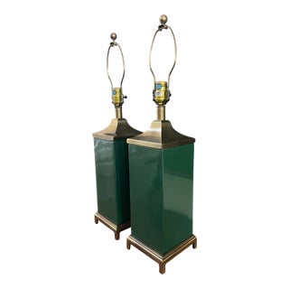 Vintage Tyndale Chicago Emerald Green Lacquer & Brass Table Lamps – A Pair For Sale