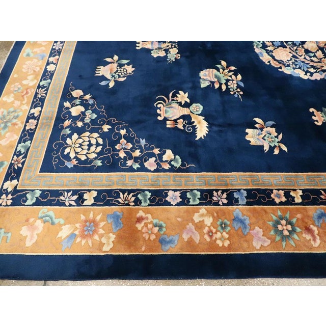 Textile Galerie Shabab Collection Mid-20th Century Handmade Chinese Art Deco Room Size Carpet For Sale - Image 7 of 10