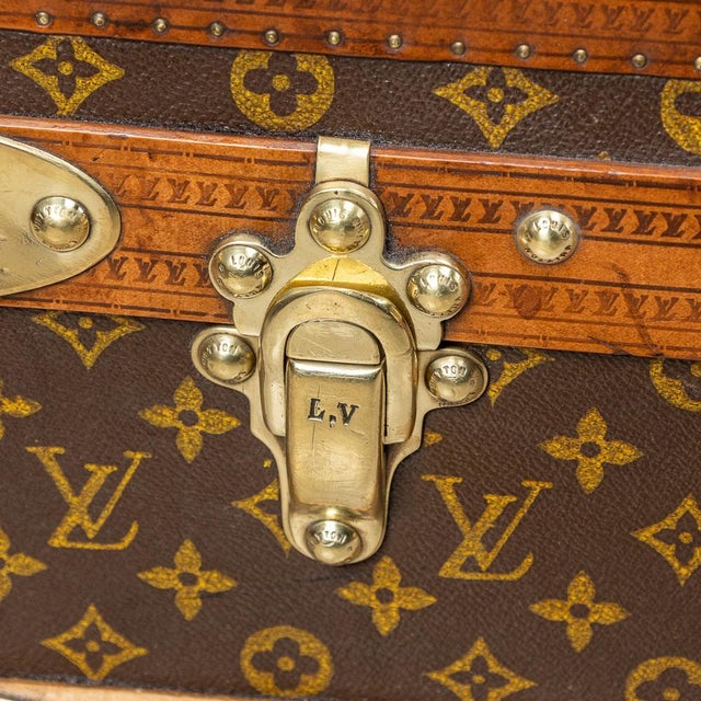 Trunk from Louis Vuitton, France, 1930s For Sale - Image 18 of 18