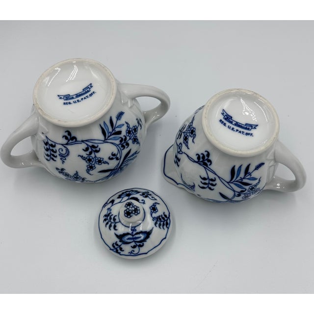 1950s Vintage Blue Danube Blue Onion Sugar and Creamer Set Ribbon Hallmark Logo For Sale - Image 5 of 8