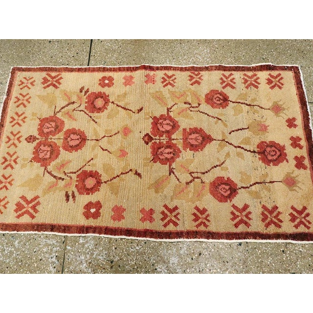 Galerie Shabab Collection Mid-20th Century Turkish Anatolian Throw Rug For Sale - Image 4 of 6
