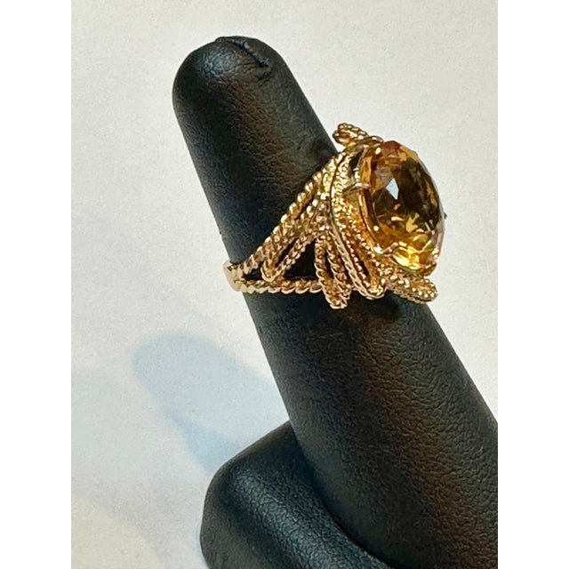 8 Carat Natural Round Citrine Cocktail Ring in 14 Karat Yellow Gold, Estate For Sale In New York - Image 6 of 18