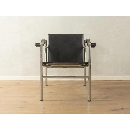 LC1 Armchair by Le Corbusier for Cassina For Sale - Image 3 of 11