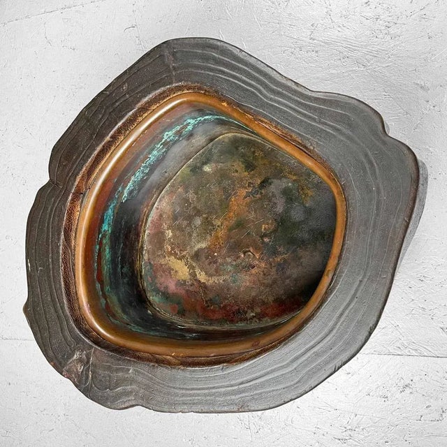 Meiji Period Tree Trunk Hibachi in Wood & Copper, Japan, 1912 For Sale - Image 4 of 13