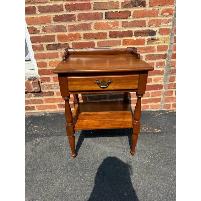 Late 20th Century Late 20th Century American Colonial Cherry Wood Bedside Table For Sale - Image 5 of 8
