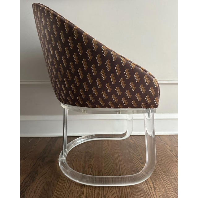 1970s Pair of Vintage Lucite Swivel Chairs Zak and Fox Fabric by Lion in Frost After Charles Hollis For Sale - Image 9 of 9