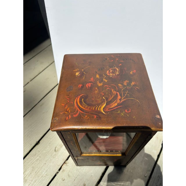 Chinoiserie French Vitrine With Chinoiserie Decoration, 19th Century For Sale - Image 3 of 14