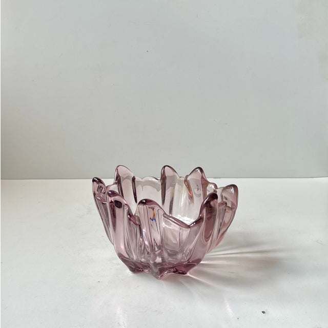 Mid-Century Modern Vintage Swedish Freeform Pink Crystal Bowl by Bosse Rubin for Åfor, 1960s For Sale - Image 3 of 10