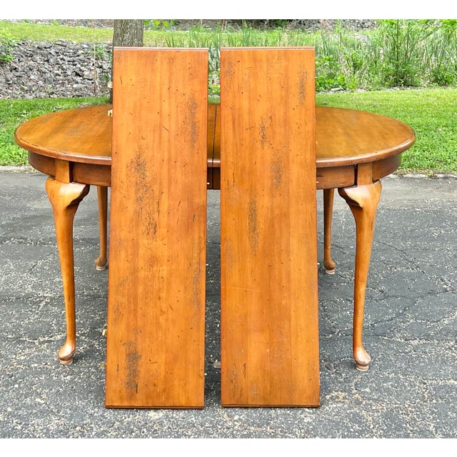 Habersham Oval Pine Queen Anne Extension Dining Table For Sale - Image 11 of 12