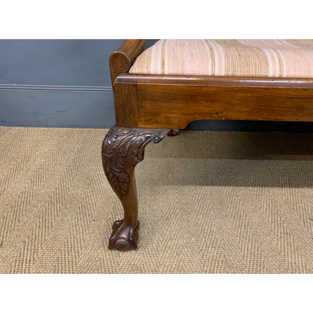 Chippendale Style Carved Mahogany Settee, 1900 For Sale - Image 3 of 18