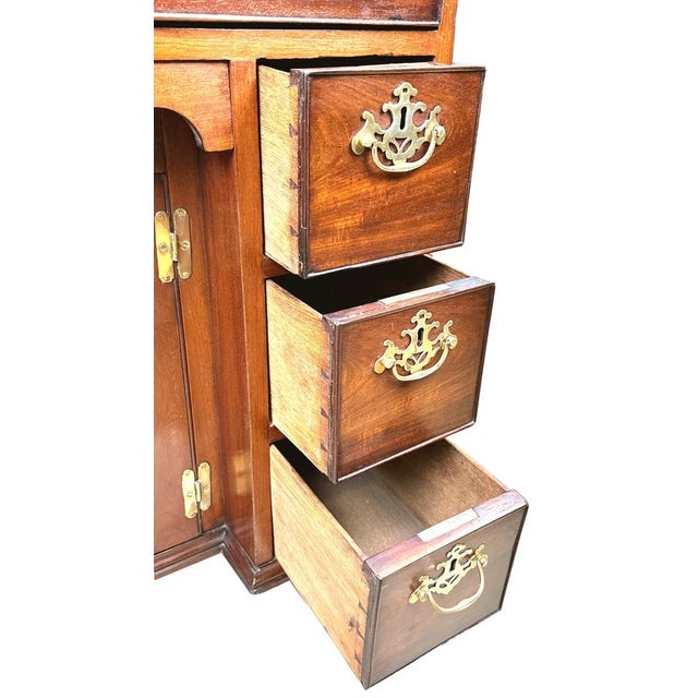 Georgian Mahogany Kneehole Desk, 1770 For Sale - Image 11 of 13