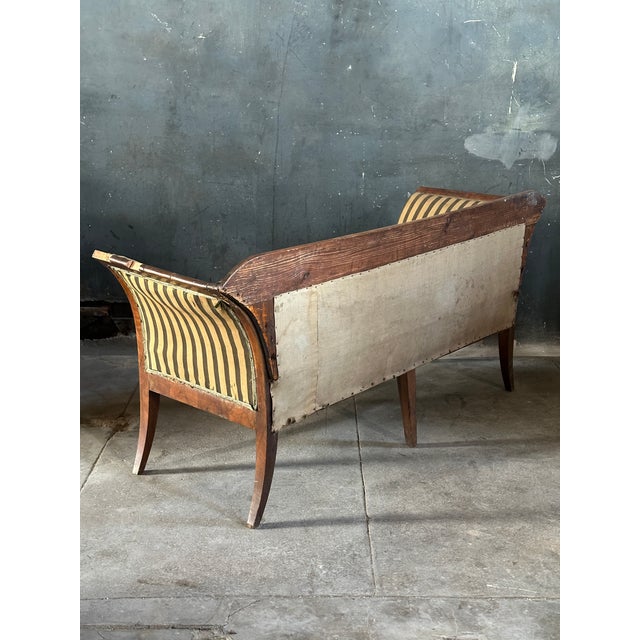 Coffee 19th Century Walnut Biedermeier Settee For Sale - Image 8 of 11