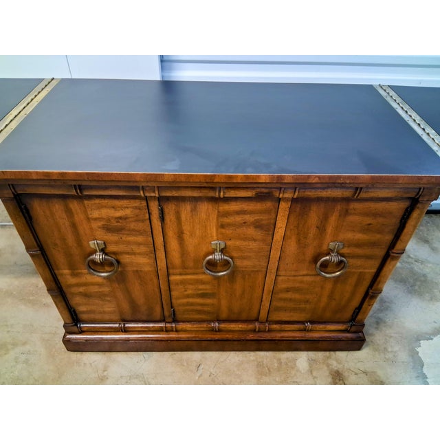 1970s Vintage Heritage Campaign Buffet Credenza | Mid Century Modern Sideboard With Drop-Leaf / Expandable Top | Retro Dining Room Furniture For Sale - Image 5 of 15